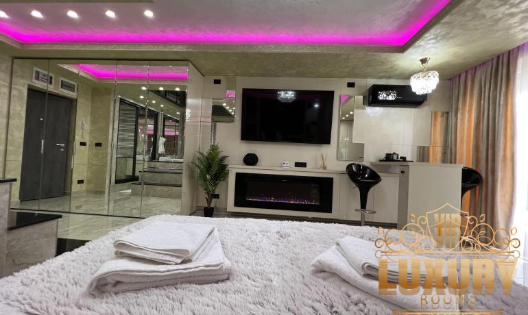 Studio 121