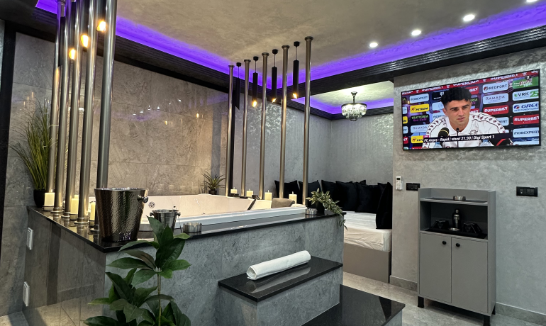 Studio 132